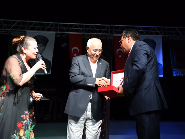 6. Taşpınar Belediyesi Turizm, Kültür ve Halı Festivali şenlikleri