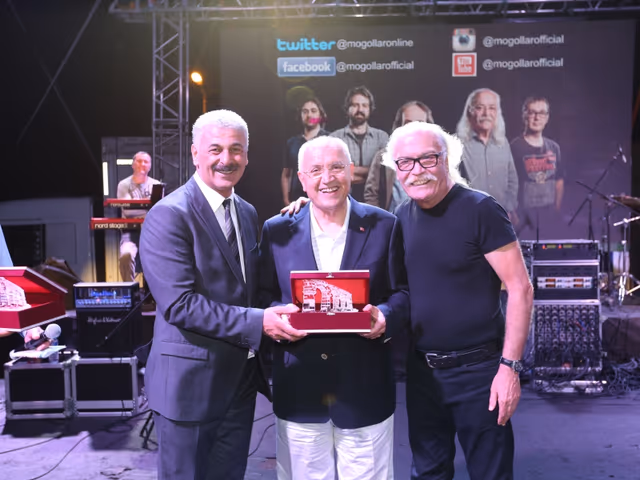 Kemerhisar Belediyesi 15. Uluslararası Tyana Festivali gerçekleşti