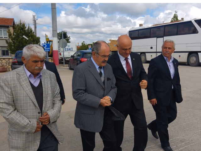 Birliğimiz Üyesi Han Belediyesinin Bahar Çiçekleri 2. Sanat ve Kültür Festivali düzenlendi.