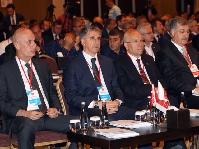 Birlik Başkanımız Sn. Fethi Yaşar, Türkiye Belediyeler Birliğinin 2017 Yılı Mayıs Ayı Meclis Toplantısında Yeniden Encümen Üyeliğine Seçildi.