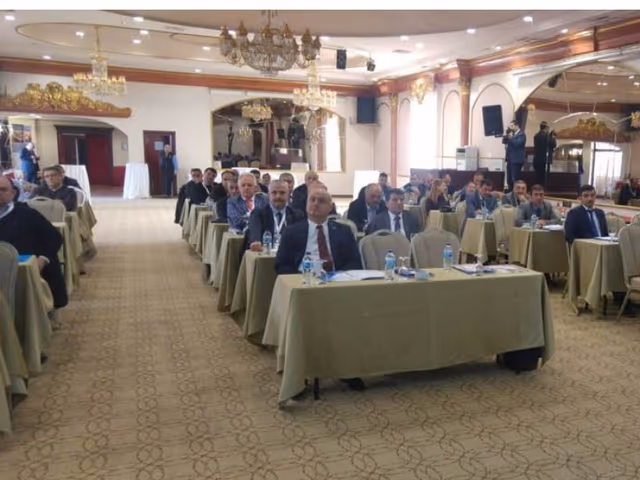 “BELEDİYE ŞİRKETLERİ VE BELEDİYE İLİŞKİLERİ (696 SAYILI KANUN HÜKMÜNDE KARARNAME (KHK) İLE UYUMLU KONULAR)” Eğitim
