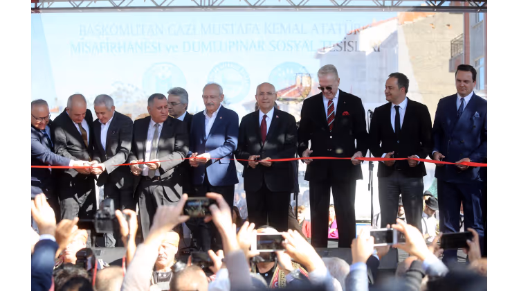 Birliğimiz Üyesi Dumlupınar Belediyesinin Dumlupınar Sosyal Tesisleri ve Başkomutan Gazi Mustafa Kemal Atatürk Misafirhanesi coşkuyla açıldı.
