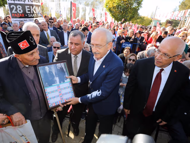 Birliğimiz Üyesi Dumlupınar Belediyesinin Dumlupınar Sosyal Tesisleri ve Başkomutan Gazi Mustafa Kemal Atatürk Misafirhanesi coşkuyla açıldı.