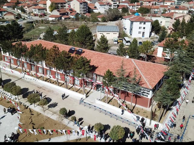 Birliğimiz Üyesi Dumlupınar Belediyesinin Dumlupınar Sosyal Tesisleri ve Başkomutan Gazi Mustafa Kemal Atatürk Misafirhanesi coşkuyla açıldı.