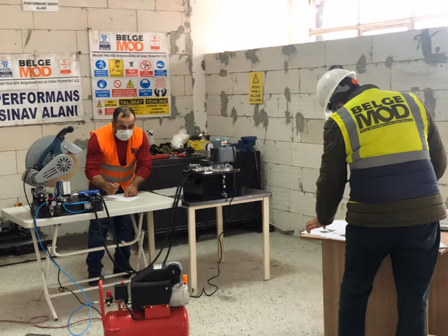 ´Mesleki Yeterlilik Belgesi´ sınavları yapılmaya başlandı.