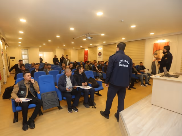 Birliğimiz ve Ankara Büyükşehir Belediyesi İtfaiye Daire Başkanlığı ile müşterek düzenlenen İtfaiye Eğitimi tamamlandı.