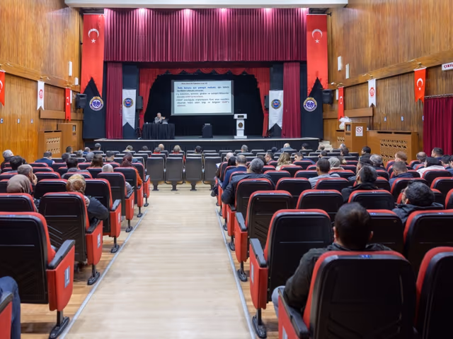 Afyonkarahisar Belediyesinde gerçekleştirilen Hizmet İçi Eğitim Programımız devam ediyor.