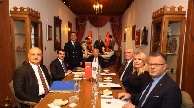 Sivrihisar Zaimağa Konağı'ndaki Encümen Toplantısından bir kare.