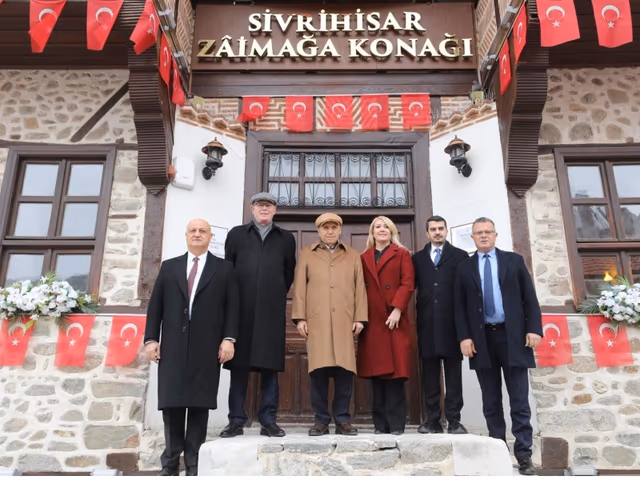 Sivrihisar Zaimağa Konağı'ndaki Encümen Toplantısından bir kare.