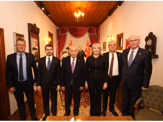 Sivrihisar Zaimağa Konağı'ndaki Encümen Toplantısından bir kare.