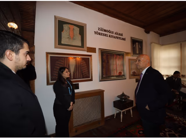 Sivrihisar Zaimağa Konağı'ndaki Encümen Toplantısından bir kare.