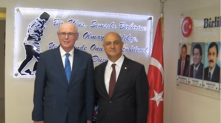Odunpazarı Belediye Başkanımız ve Encümen Üyemiz Sn. Kazım Kurt Birliğimizi Ziyaret Etti.
